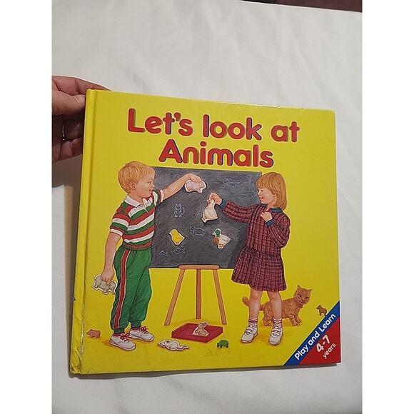 Lets Look At Animals Play & Learn 4-7 Years by Karen O'Callaghan - Picture 1 of 10